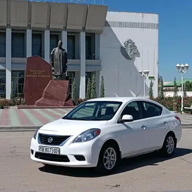 Nissan Versa 2013