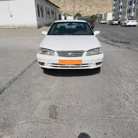 Toyota Camry 1999