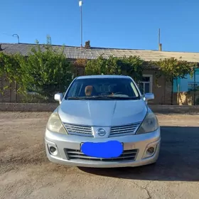 Nissan Versa 2010