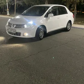 Nissan Versa 2010