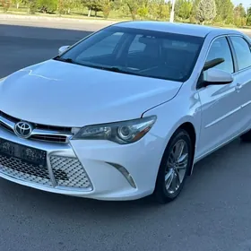 Toyota Camry 2015