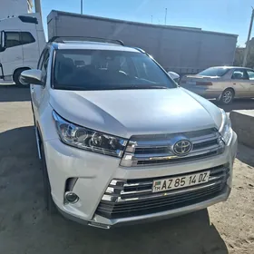 Toyota Highlander 2018