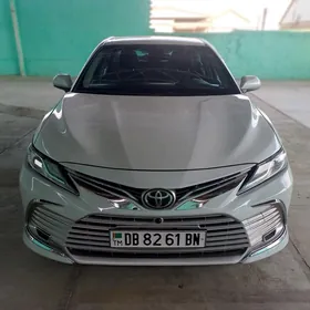 Toyota Camry 2018