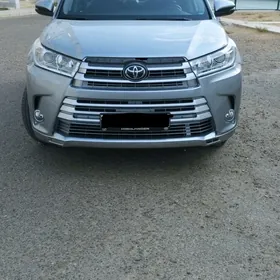 Toyota Highlander 2019