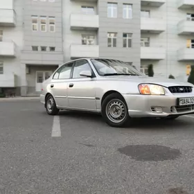 Hyundai Accent 2001