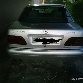 Mercedes-Benz E320 1997