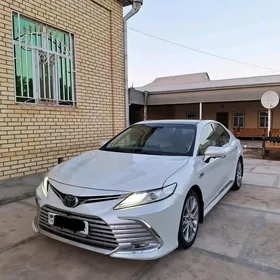 Toyota Camry 2017