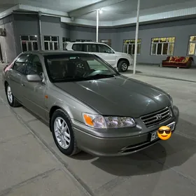 Toyota Camry 2001