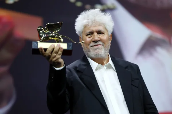 Фильм Педро Альмодовара выиграл «Золотого льва» 81-го Венецианского кинофестиваля