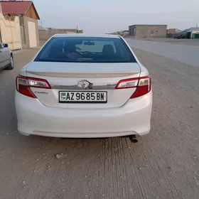 Toyota Camry 2015