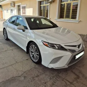 Toyota Camry 2018