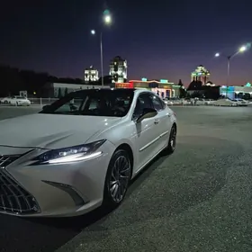 Lexus ES 350 2019