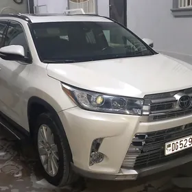 Toyota Highlander 2019