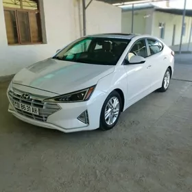 Hyundai Elantra 2019