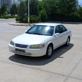 Toyota Camry 2000