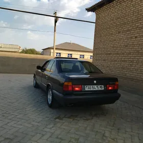 BMW 525 1989