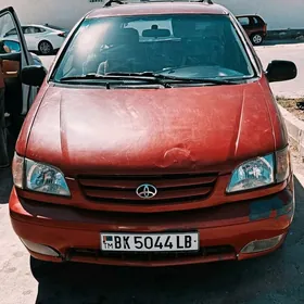 Toyota Sienna 2000