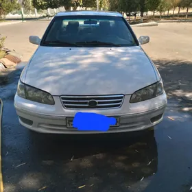 Toyota Camry 2001