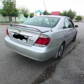 Toyota Camry 2004