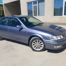 Toyota Camry 2000