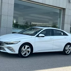 Hyundai Elantra 2024