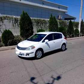 Nissan Versa 2010