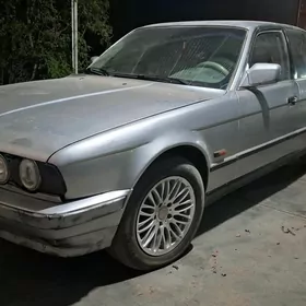 BMW 525 1990