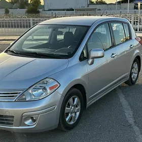 Nissan Versa 2010