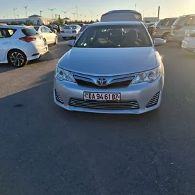 Toyota Camry 2014