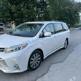 Toyota Sienna 2020