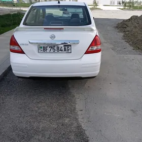 Nissan Versa 2008