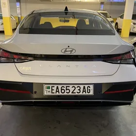 Hyundai Elantra 2024