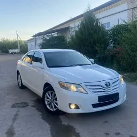 Toyota Camry 2011