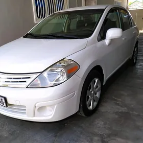 Nissan Versa 2011