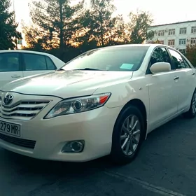 Toyota Camry 2011