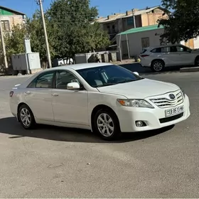 Toyota Camry 2010