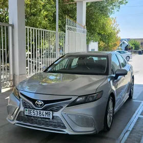 Toyota Camry 2022