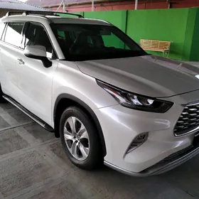 Toyota Highlander 2020