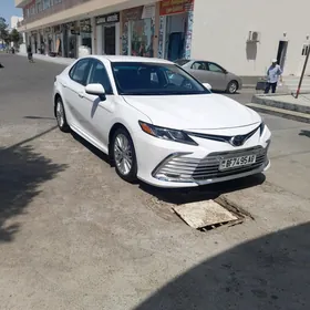 Toyota Camry 2020