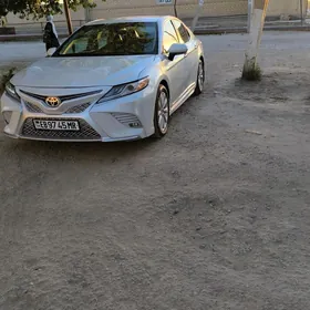 Toyota Camry 2020