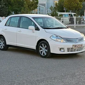 Nissan Versa 2010