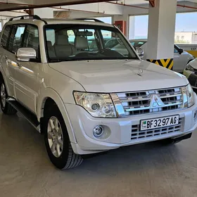 Mitsubishi Pajero 2014