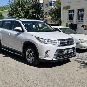 Toyota Highlander 2019