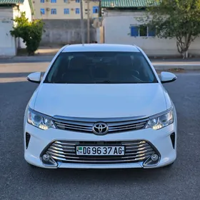 Toyota Camry 2015