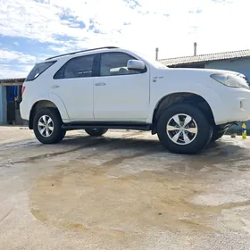 Toyota Fortuner 2006