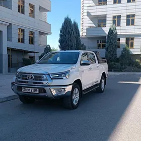 Toyota Hilux 2021