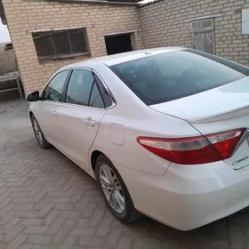 Toyota Camry 2016