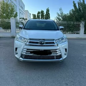 Toyota Highlander 2018