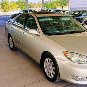 Toyota Camry 2004