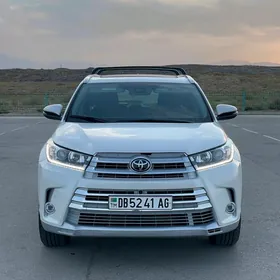 Toyota Highlander 2019